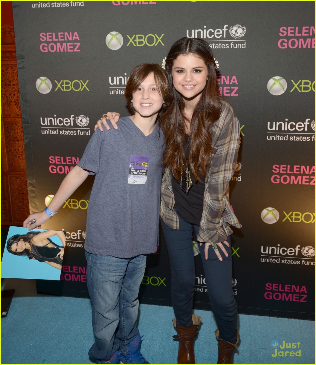 Selena Gomez & Bridgit Mendler: UNICEF Concert Pics!