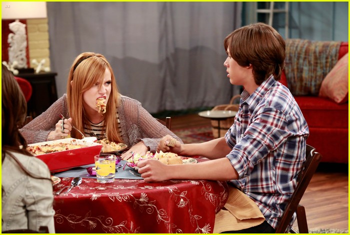 Leo Howards Guests on 'Shake It Up' -- Watch Exclusive Clip!