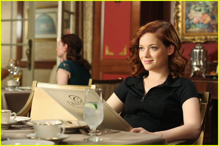 Jane Levy & Allie Grant: Double Date on 'Suburgatory'