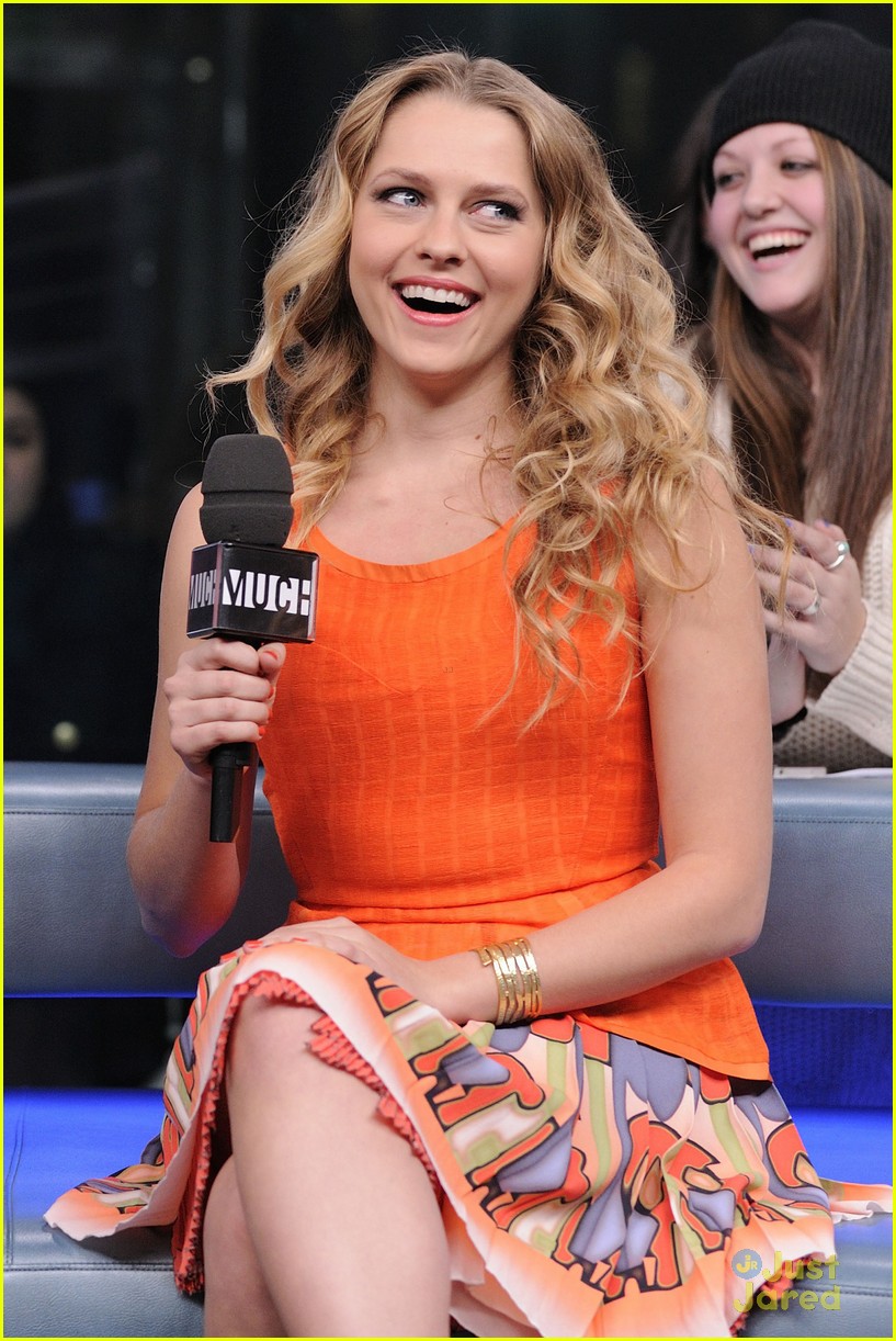 Teresa Palmer & Nicholas Hoult: 'Warm Bodies' Promo on N.M.L.