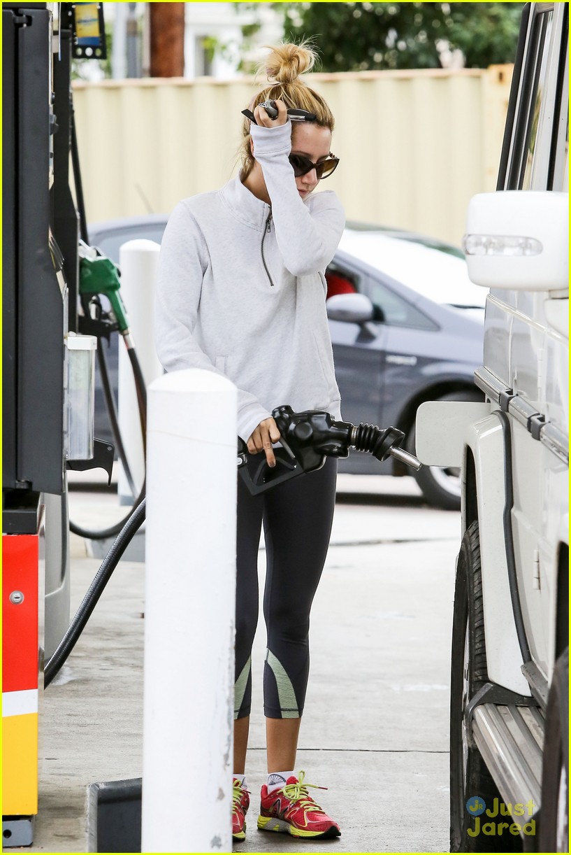 Ashley Tisdale: Gas 'N Go