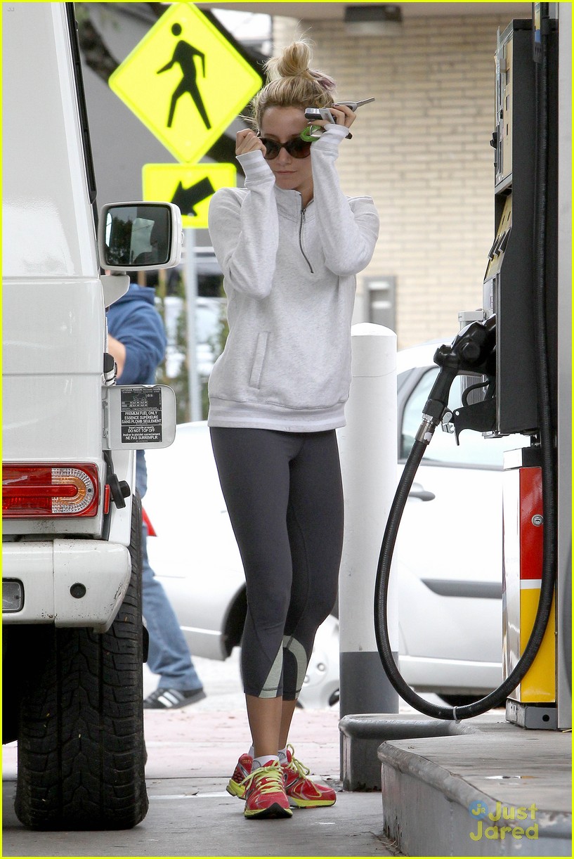 Ashley Tisdale: Gas 'N Go