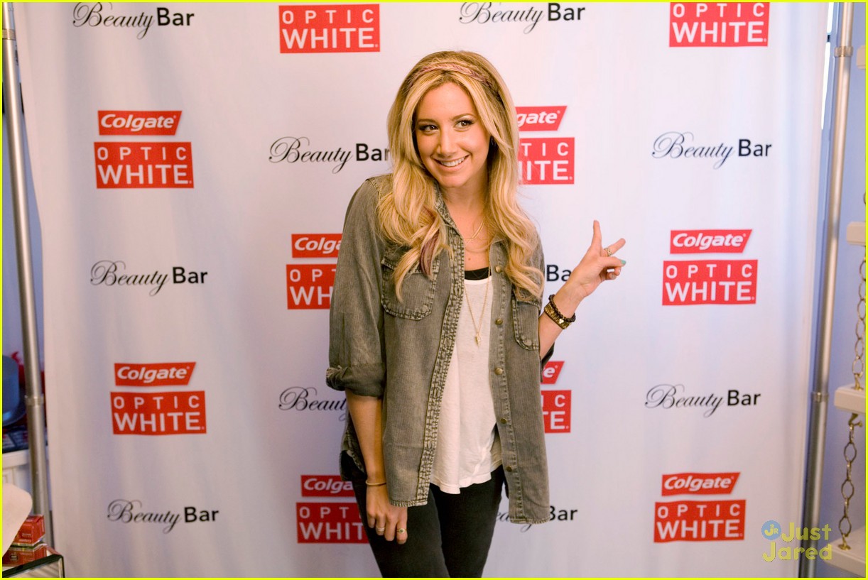 Ashley Tisdale: Golden Globe After Parties