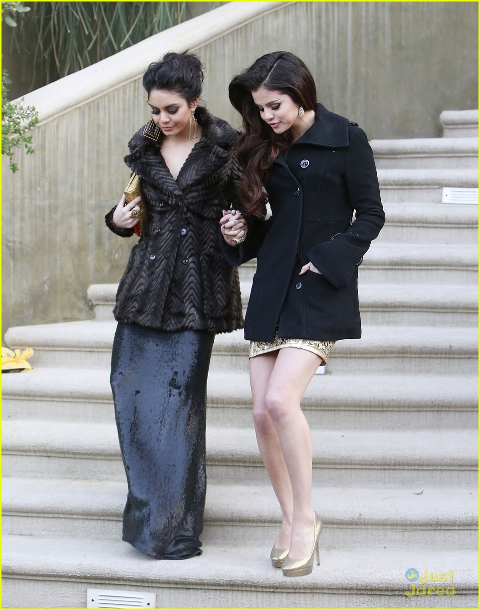 Vanessa Hudgens & Selena Gomez: Golden Globe Viewing Party Pair