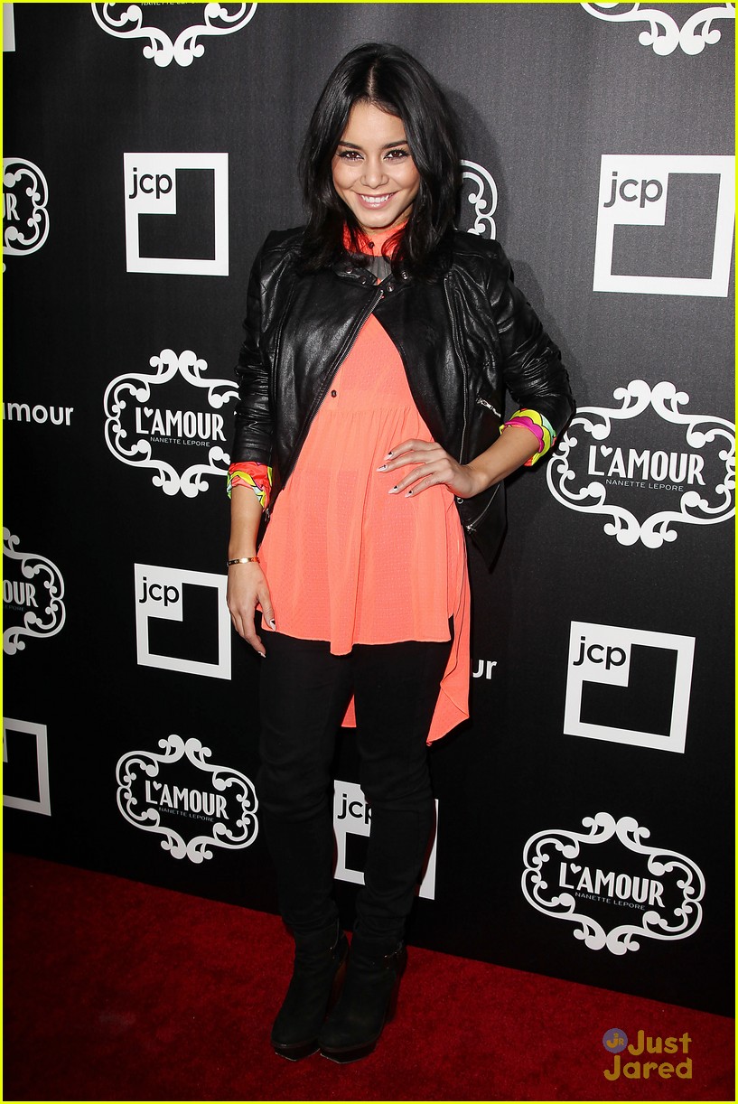 Vanessa Hudgens: New Short Hair at L'Amour Launch!