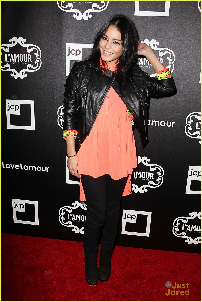 Vanessa Hudgens: New Short Hair at L'Amour Launch!