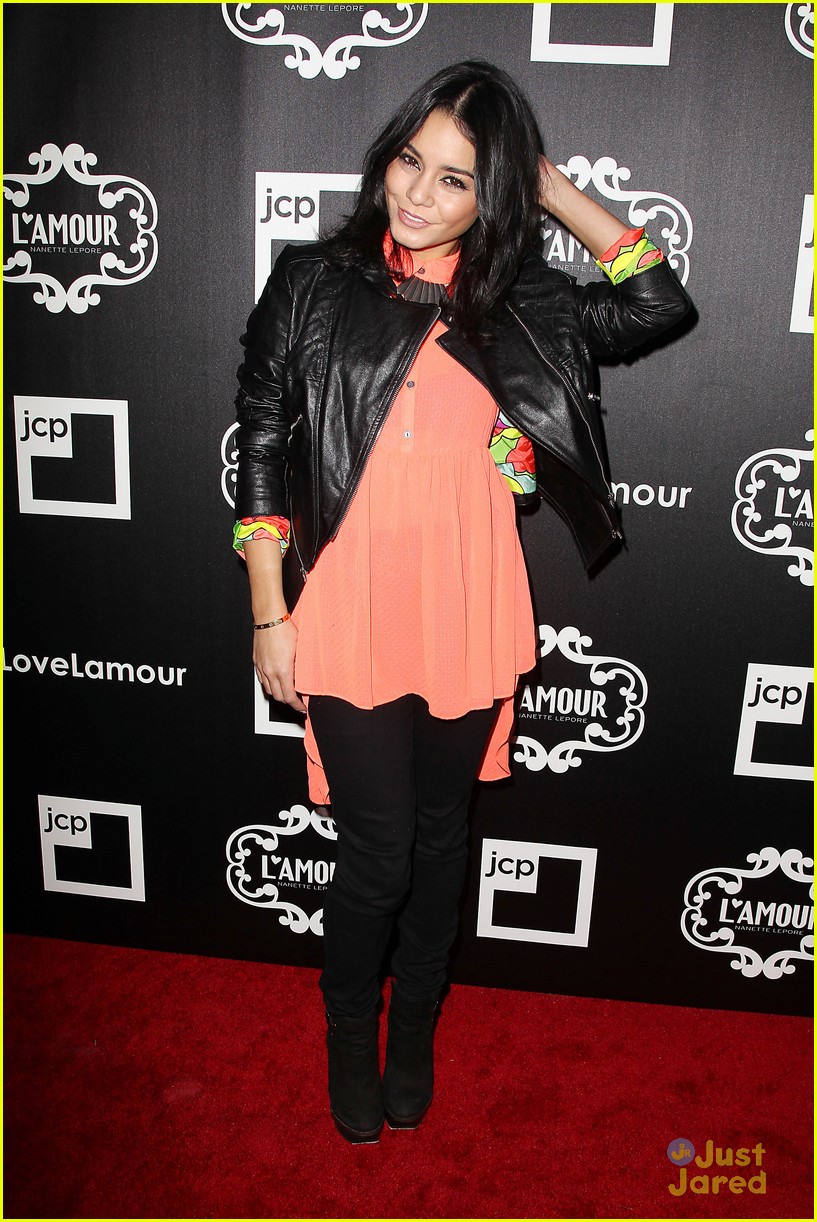 Vanessa Hudgens: New Short Hair at L'Amour Launch!