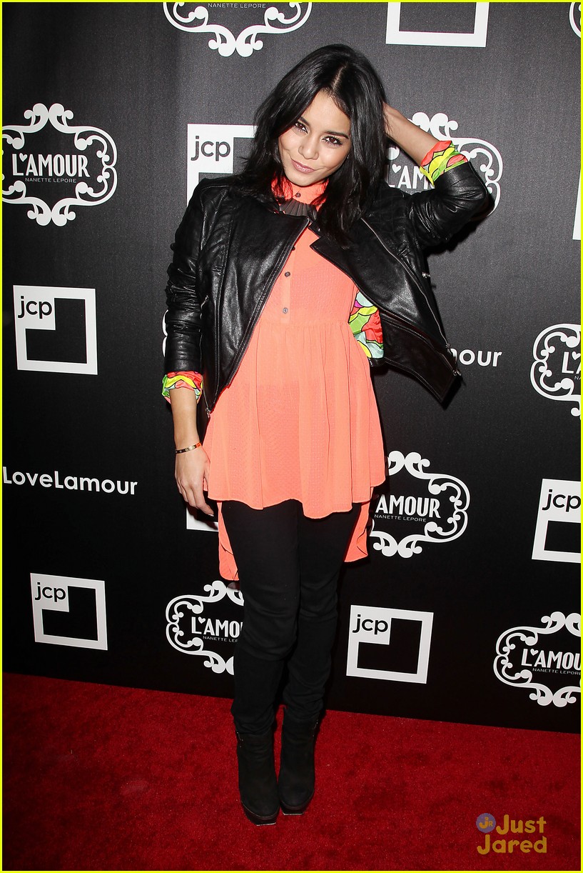 Vanessa Hudgens: New Short Hair at L'Amour Launch!