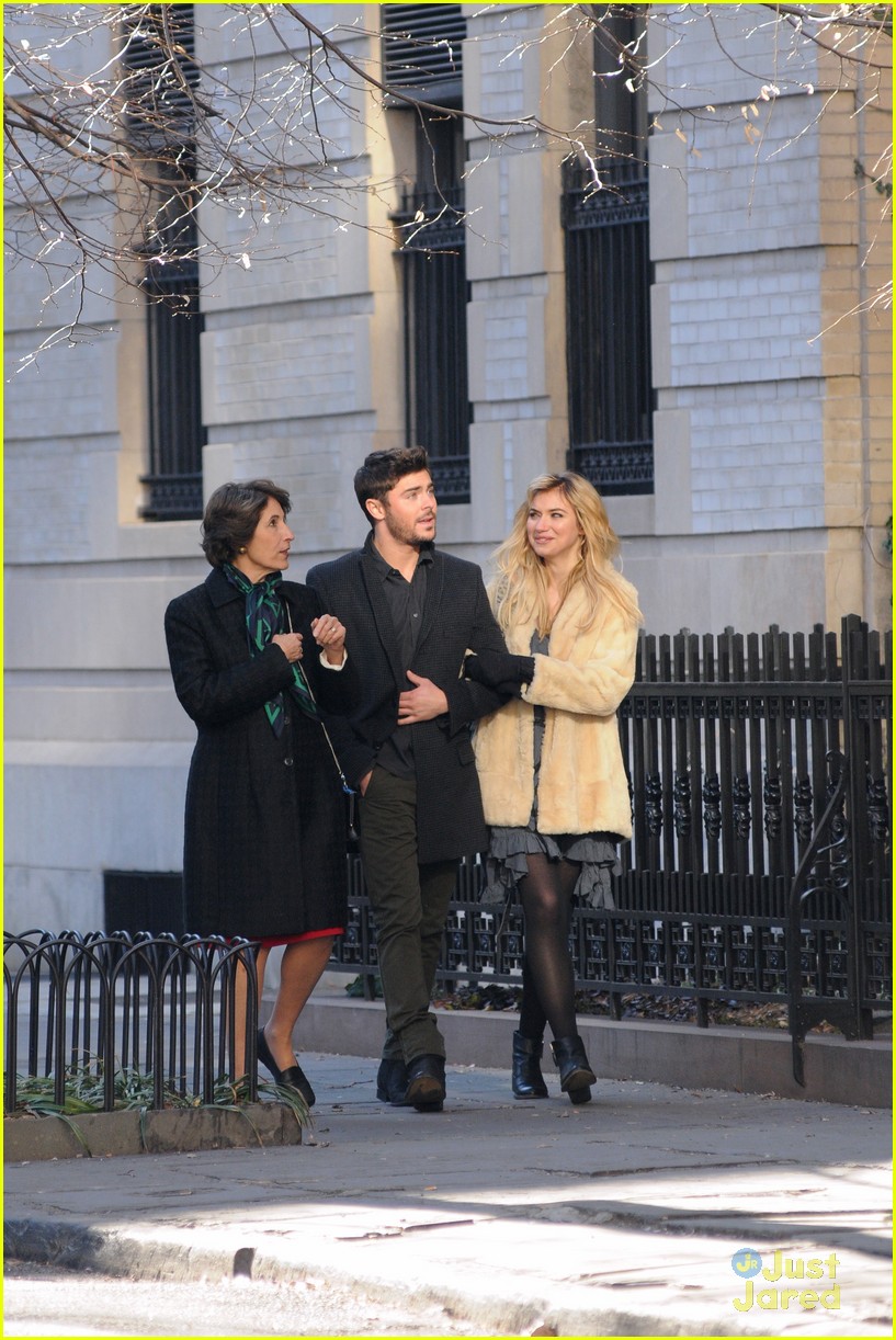 Zac Efron & Imogen Poots: Kiss Kiss in Gramercy Park