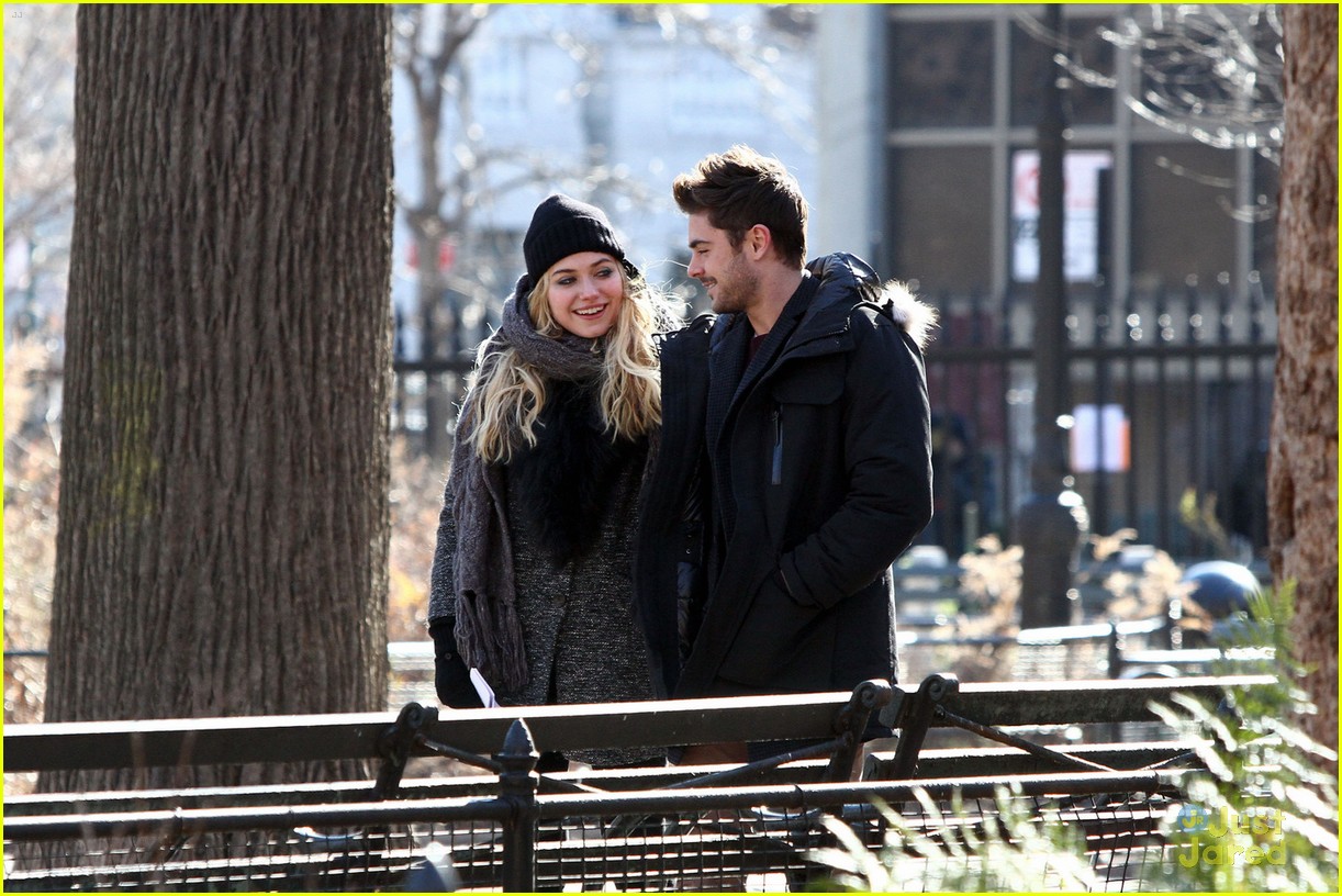 Zac Efron & Imogen Poots: Central Park 'Dating' Walk