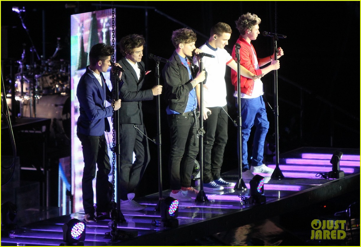 One Direction: O2 Arena Performance!