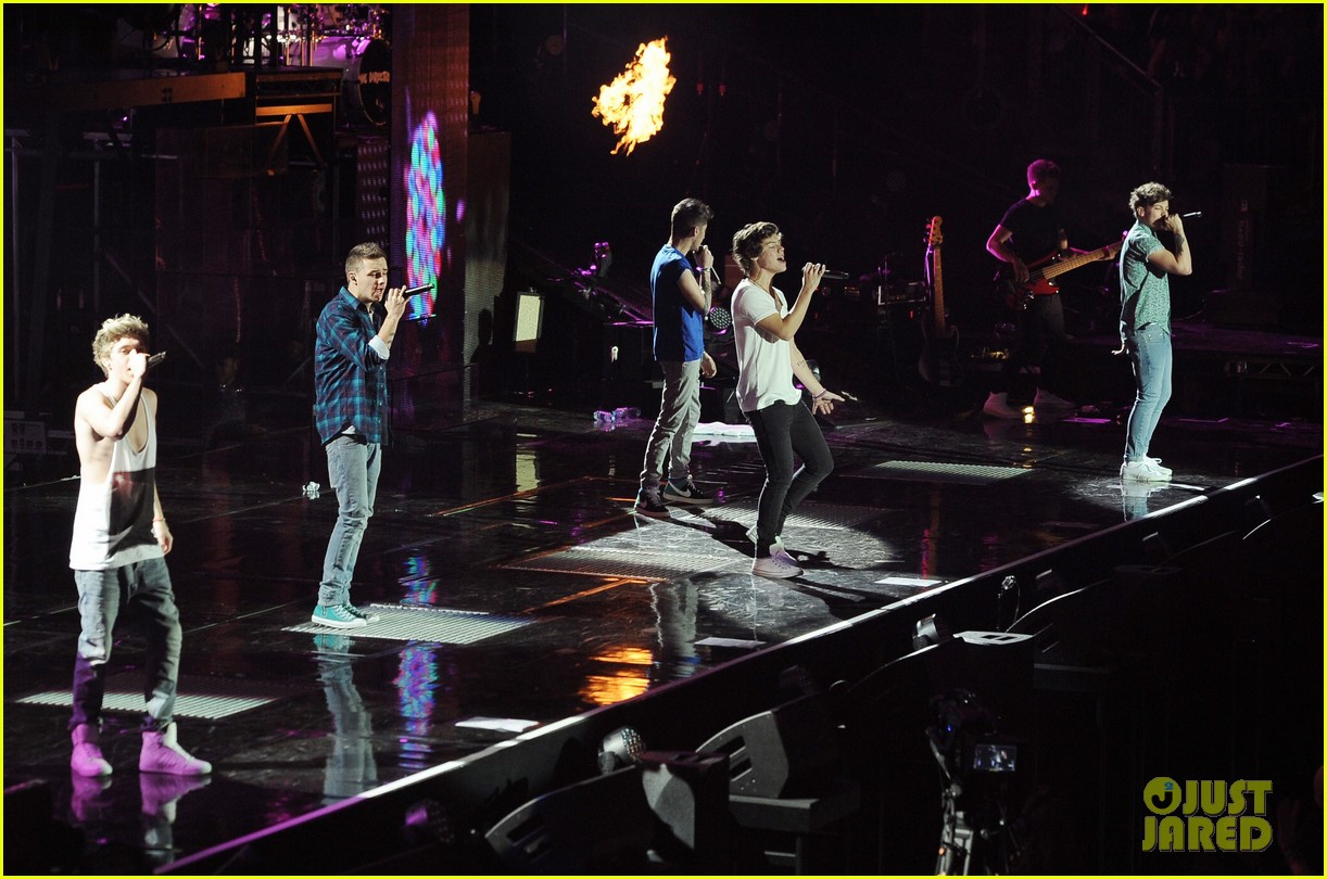 One Direction: O2 Arena Performance!