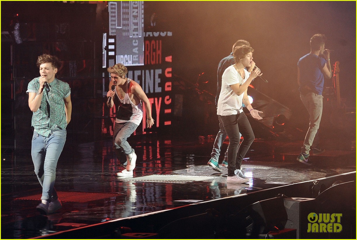 One Direction: O2 Arena Performance!