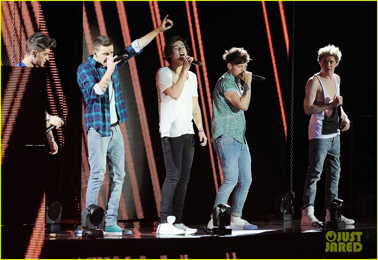 One Direction: O2 Arena Performance!