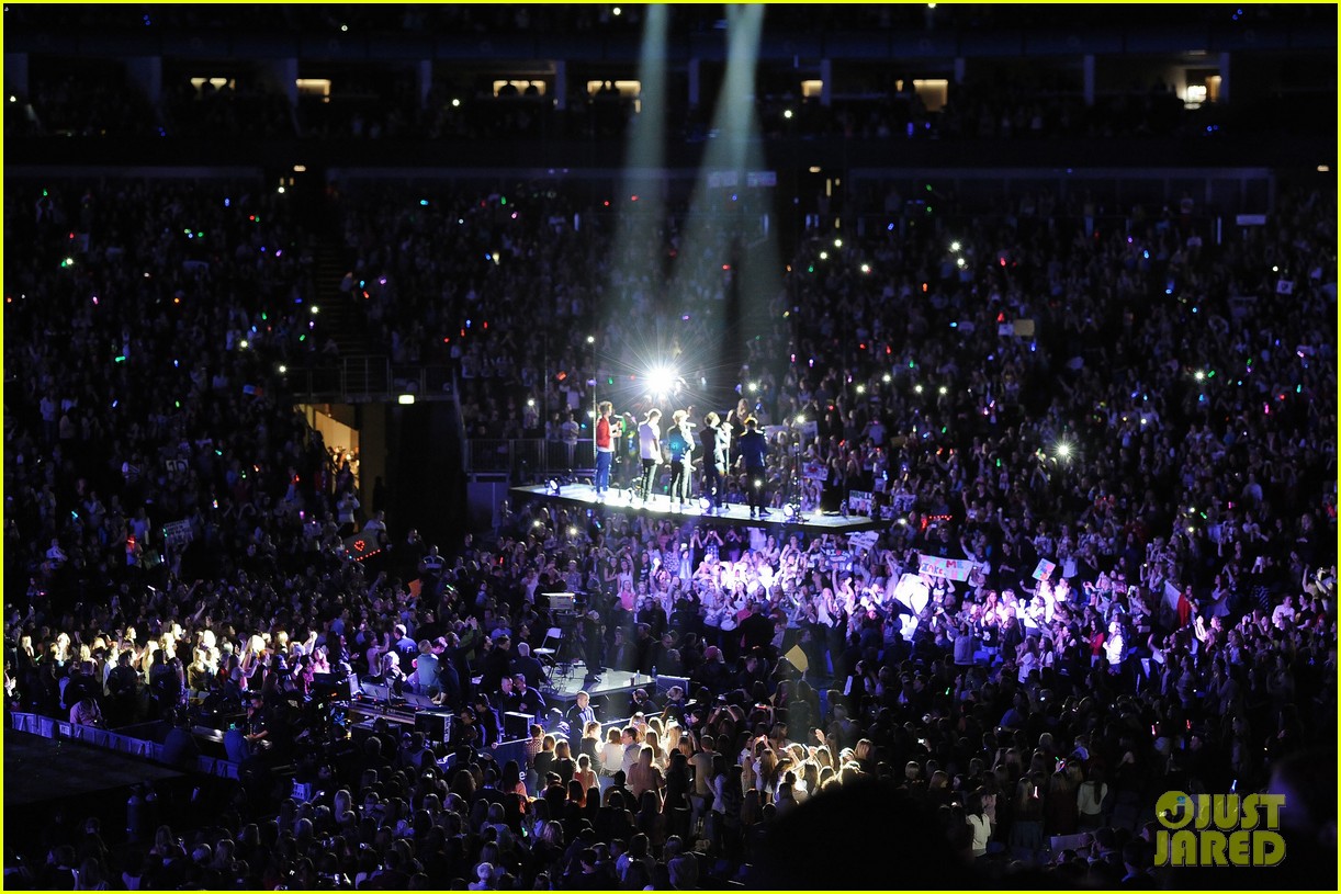 One Direction: O2 Arena Performance!