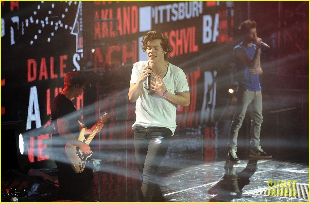 One Direction: O2 Arena Performance!