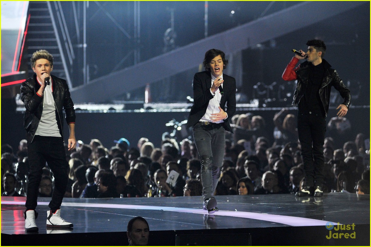 One Direction: BRIT Awards 2013 'One Way Or Another' Performance -- Watch Now!
