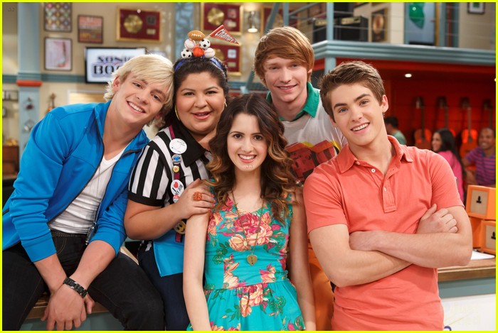 Ross Lynch & Laura Marano: Things Get 'Complicated' on Austin & Ally