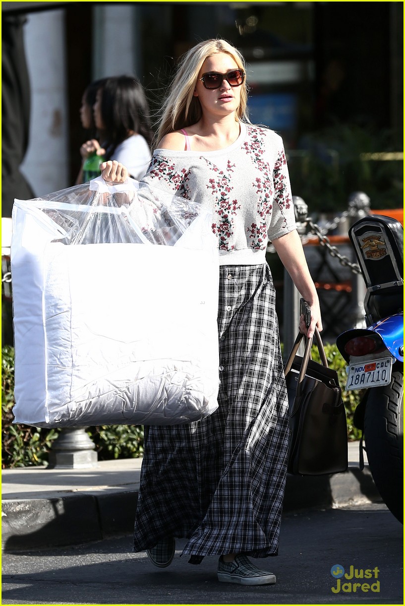AJ Michalka: Comforter Pick Up