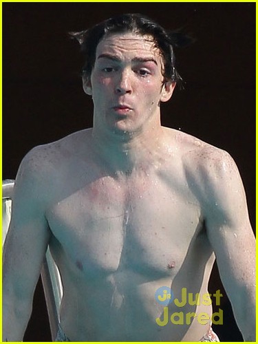 Drake Bell: Diving Practice For 'Splash USA'