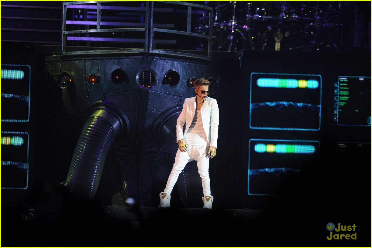 Justin Bieber: Manchester Concert Pics!
