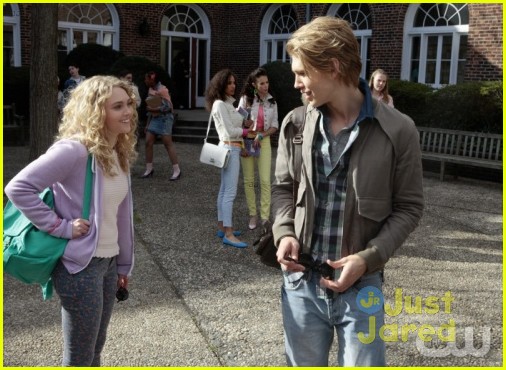 Austin Butler: 'The Carrie Diaries' On-Set Interview!