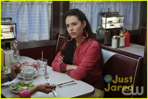 JJJ Sits Down With 'The Carrie Diaries' Cast!