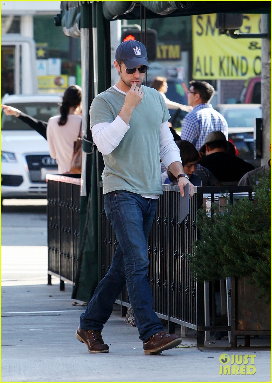 Chace Crawford: Solo Valentine's Day Lunch
