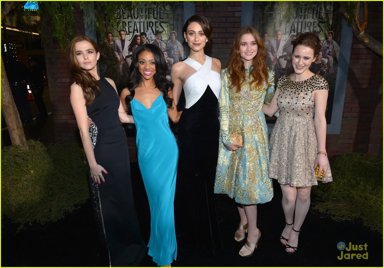 Alice Englert: 'Beautiful Creatures' Premiere!