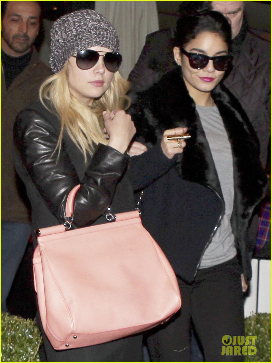 Selena Gomez & Vanessa Hudgens: 'Spring Breakers' In Paris!
