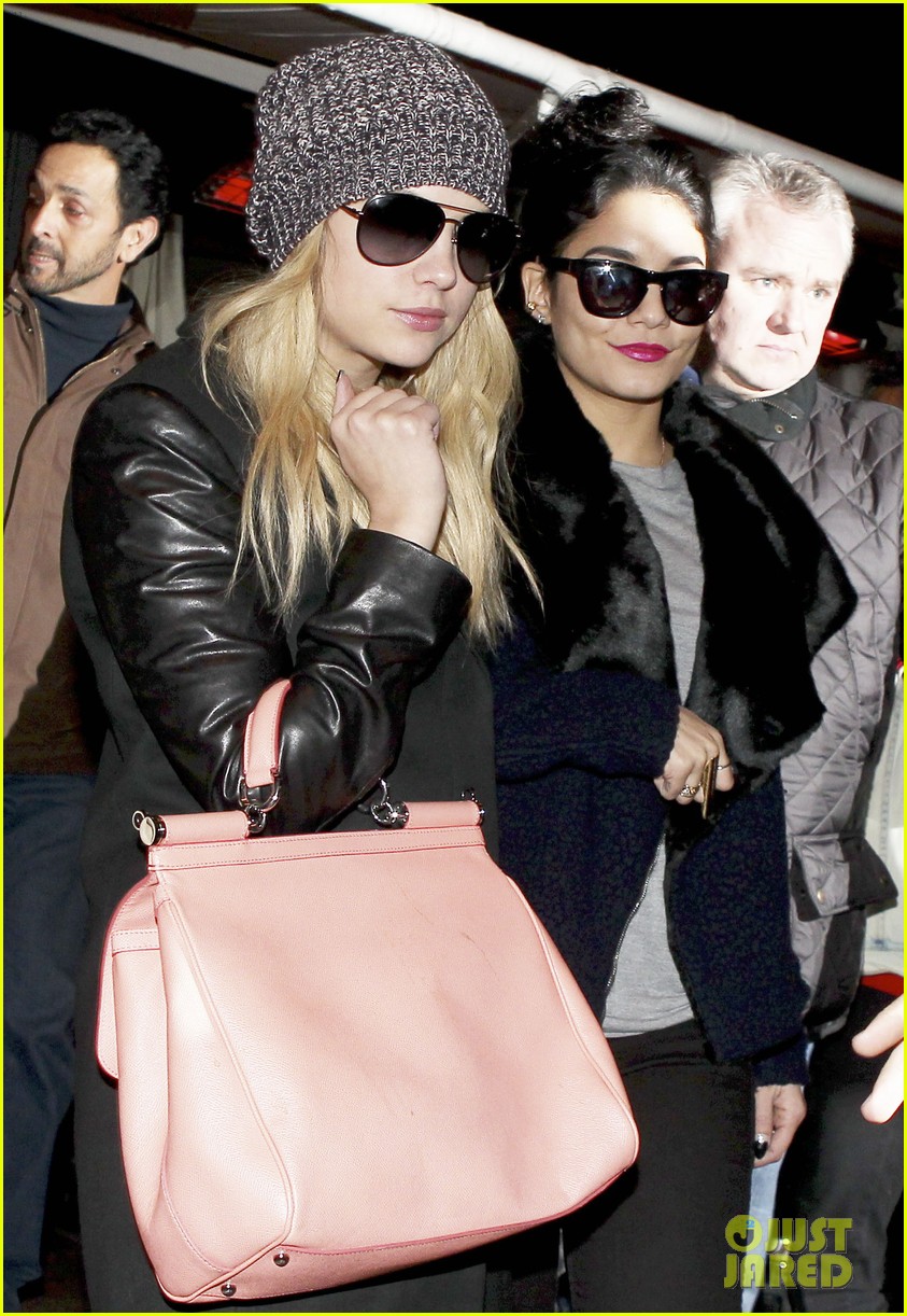Selena Gomez & Vanessa Hudgens: 'Spring Breakers' In Paris!