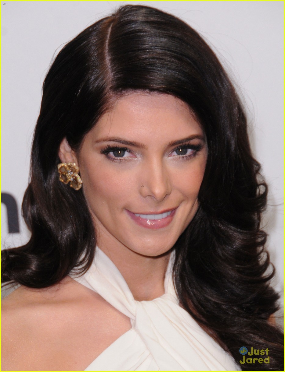 Ashley Greene: amfAR New York Gala 2013