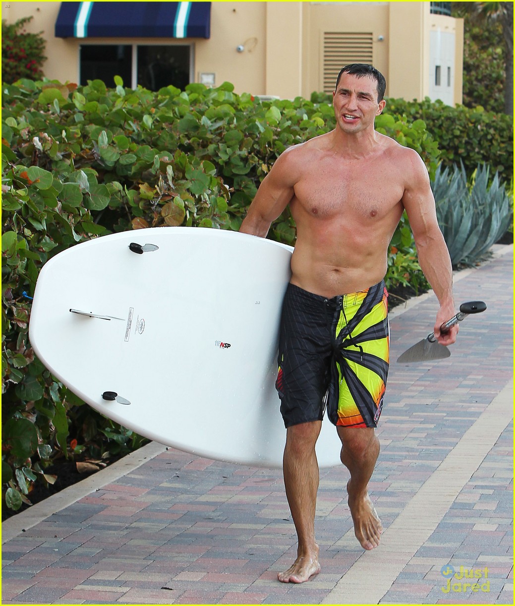 Hayden Panettiere: Beach Day with Wladimir Klitschko!
