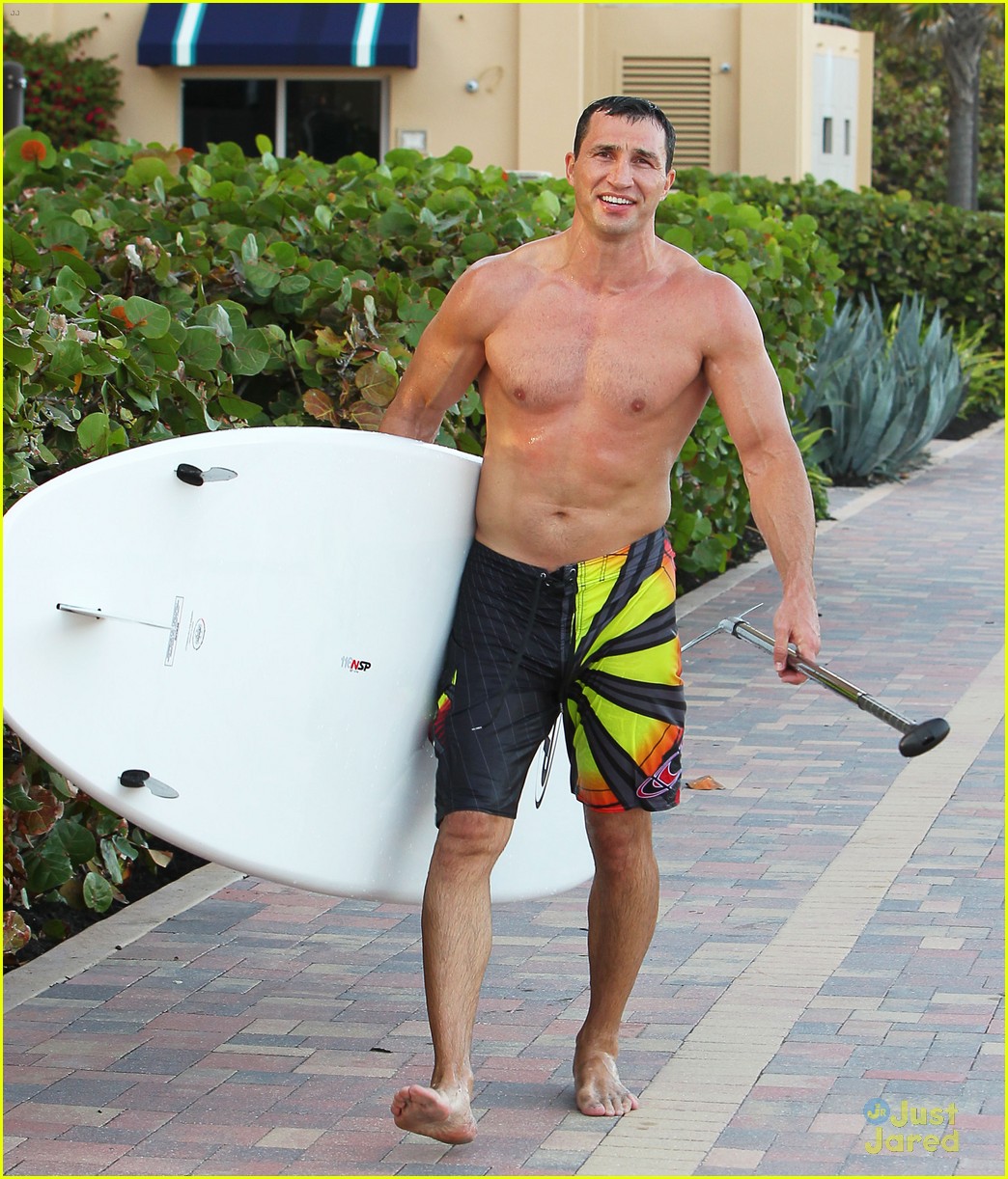 Hayden Panettiere: Beach Day with Wladimir Klitschko!