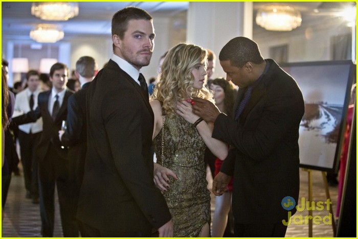 Colton Haynes: 'Arrow' Debut Preview!