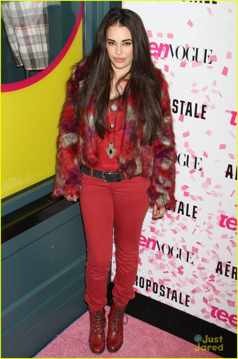 Sarah Hyland & Chloe Bridges: Chloe Moretz' Sweet 16 Party!
