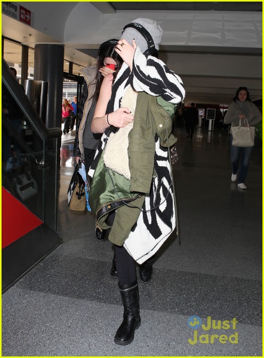 Kendall & Kylie Jenner: PacSun Line Debut!
