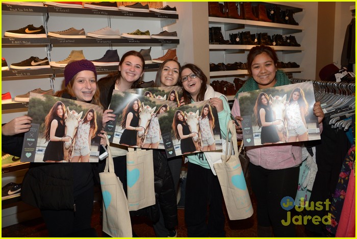 Kendall & Kylie Jenner: PacSun Line Debut!