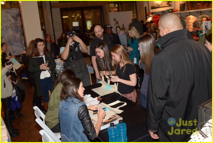 Kendall & Kylie Jenner: PacSun Line Debut!