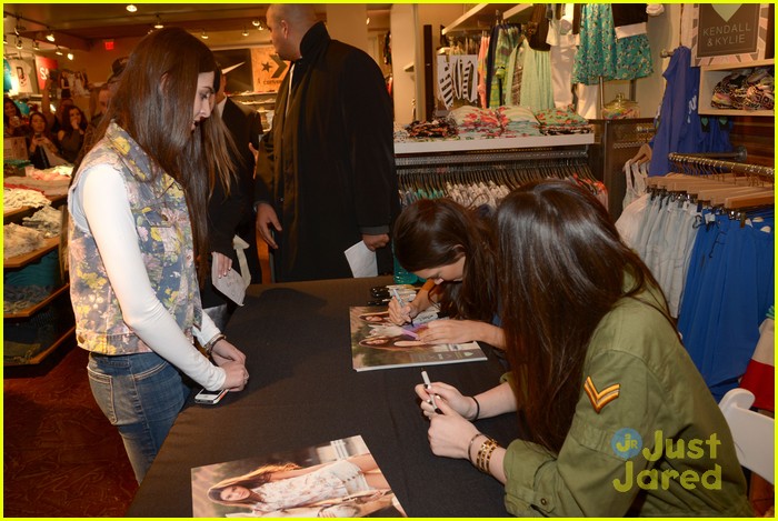 Kendall & Kylie Jenner: PacSun Line Debut!