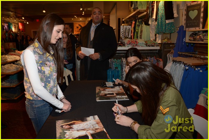Kendall & Kylie Jenner: PacSun Line Debut!
