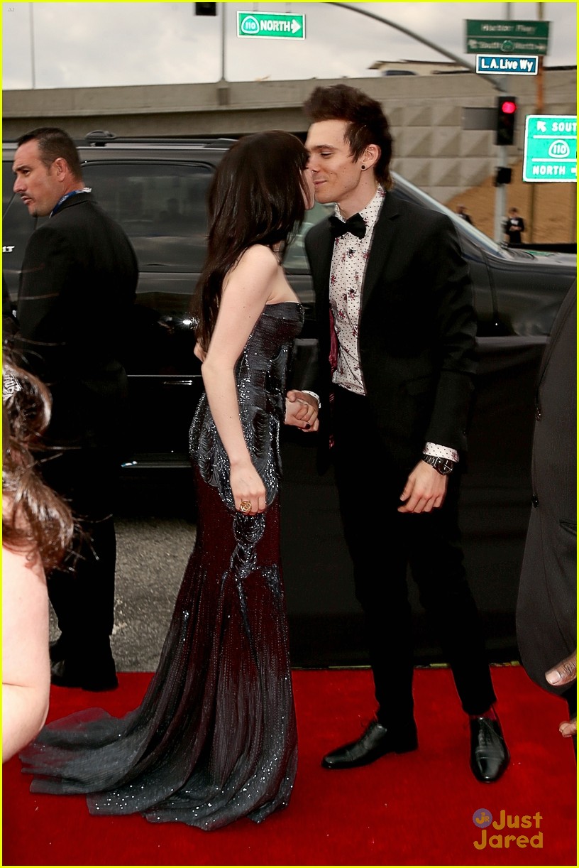 Carly Rae Jepsen: Grammy Awards 2013