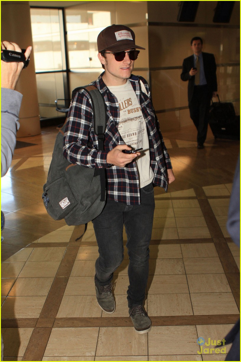 Josh Hutcherson: Off To The Super Bowl!