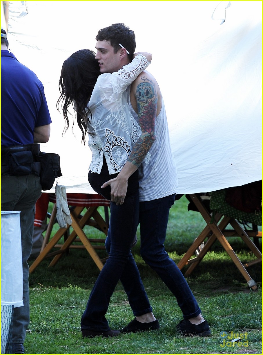 Shenae Grimes & Josh Beech: Piggyback Ride!