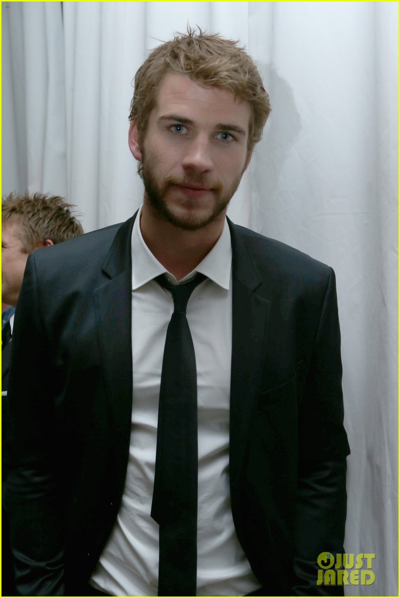 Taylor Lautner & Liam Hemsworth: Pre-Oscar Party Guys!