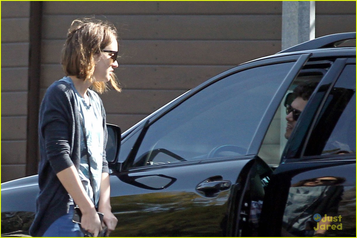 Leighton Meester: Dating Adam Brody?