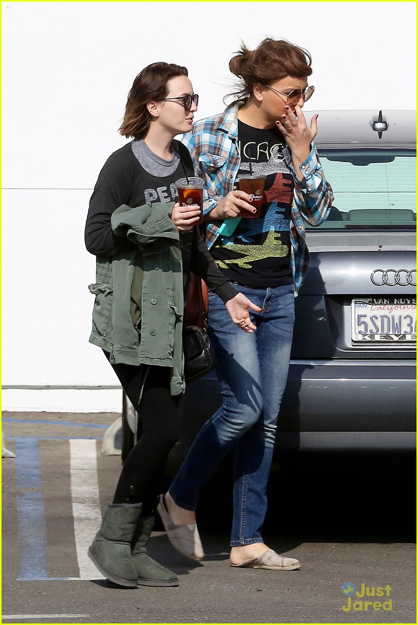 Leighton Meester: Dating Adam Brody?