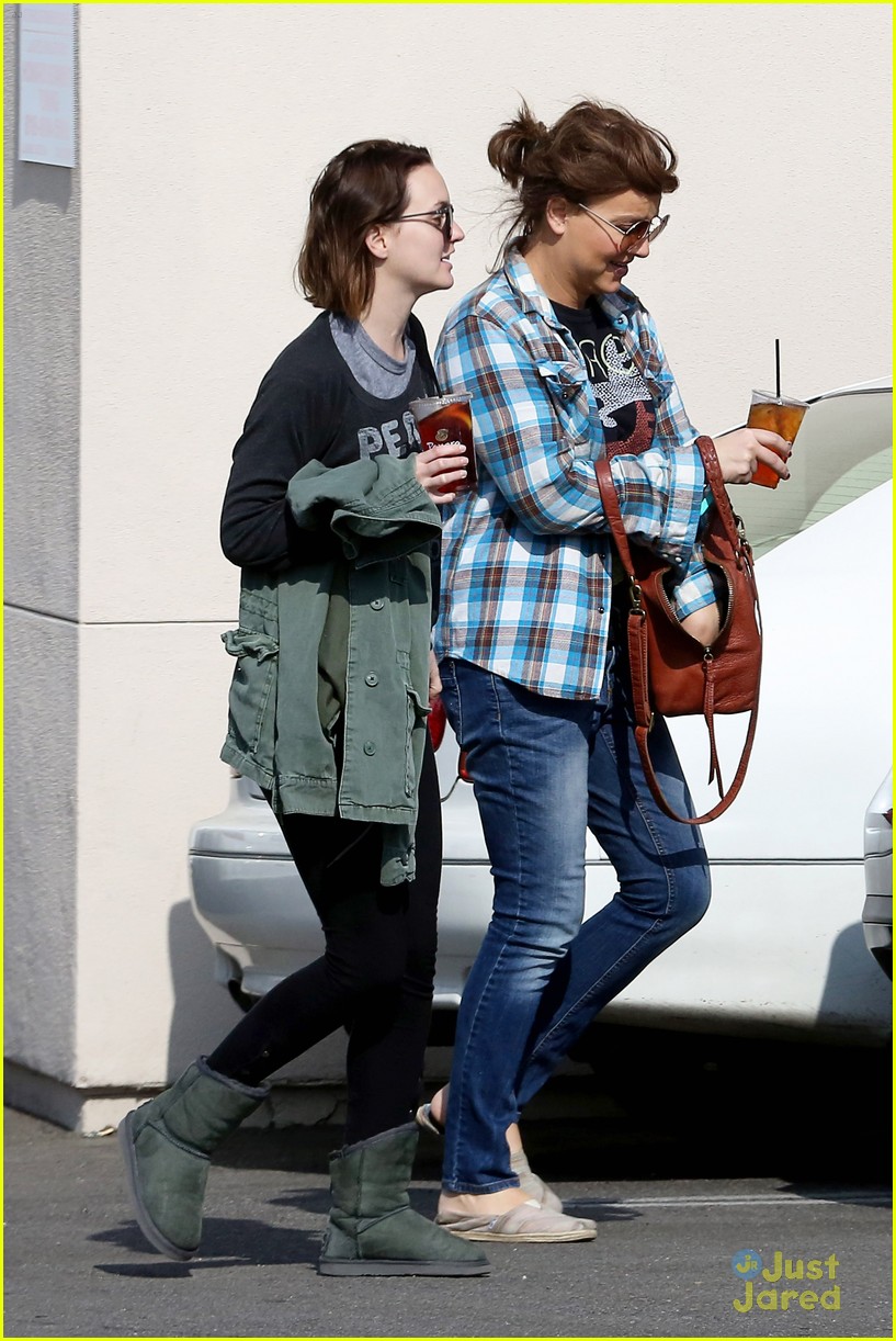 Leighton Meester: Dating Adam Brody?