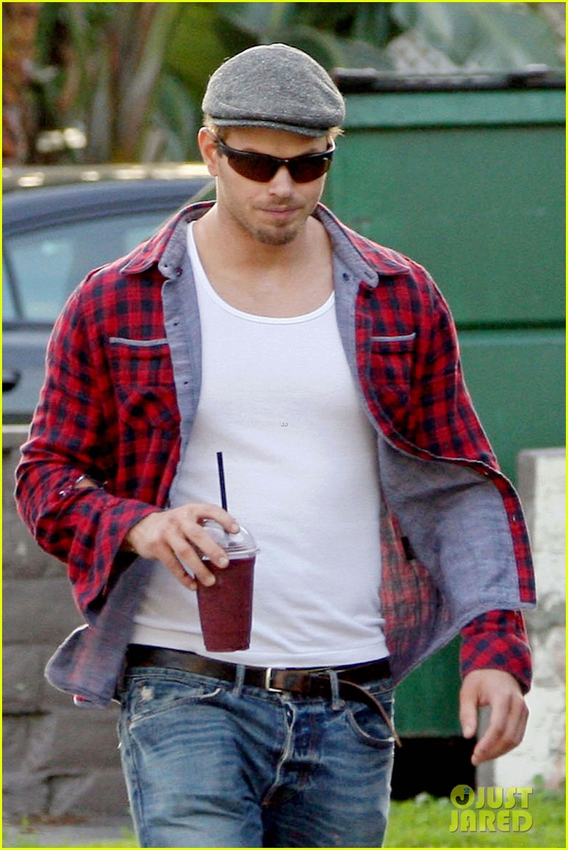 Kellan Lutz & Sharni Vinson: Smoothie Couple