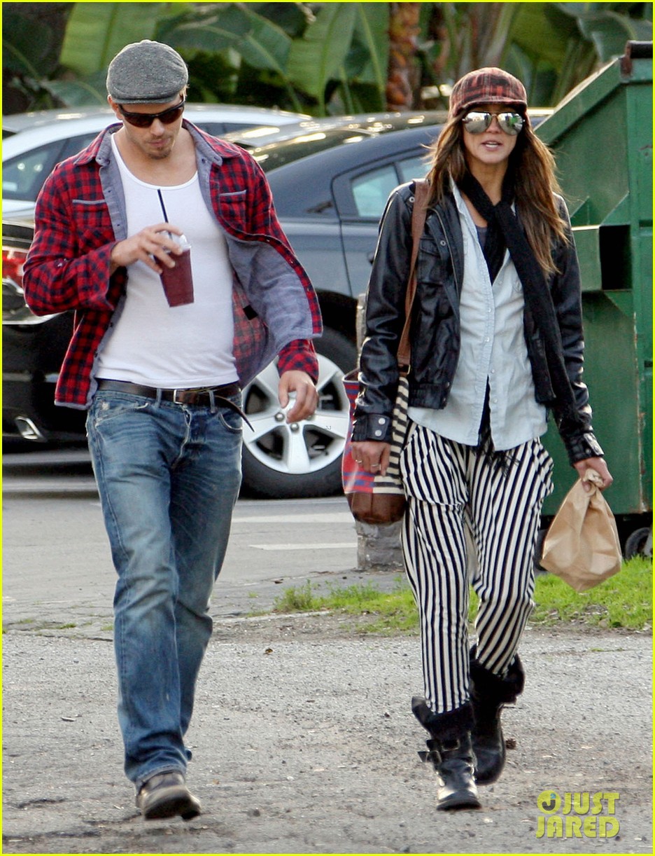 Kellan Lutz & Sharni Vinson: Smoothie Couple